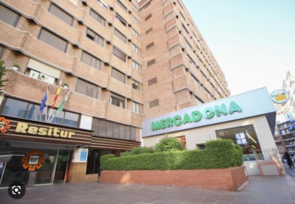 New Suite Reformada Con Excelente Ubicacion Sevilla Exterior foto