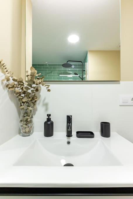New Suite Reformada Con Excelente Ubicacion Sevilla Exterior foto
